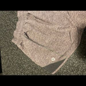 Lululemon Hotty hot short 2.5 grey shorts